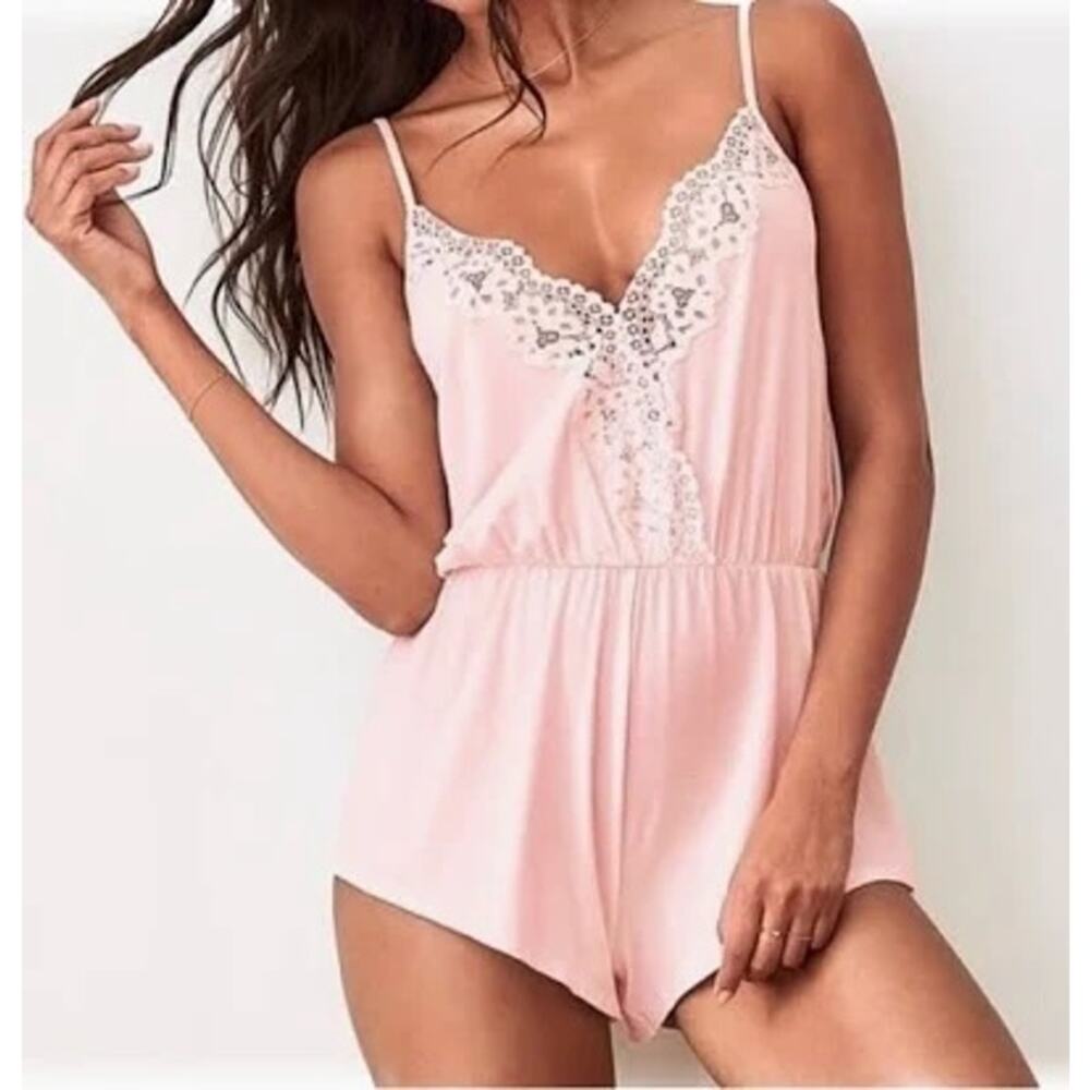Victoria’s Secret Pale Pink Lace Trim Romper Size‎ L Sleepwear Lingerie